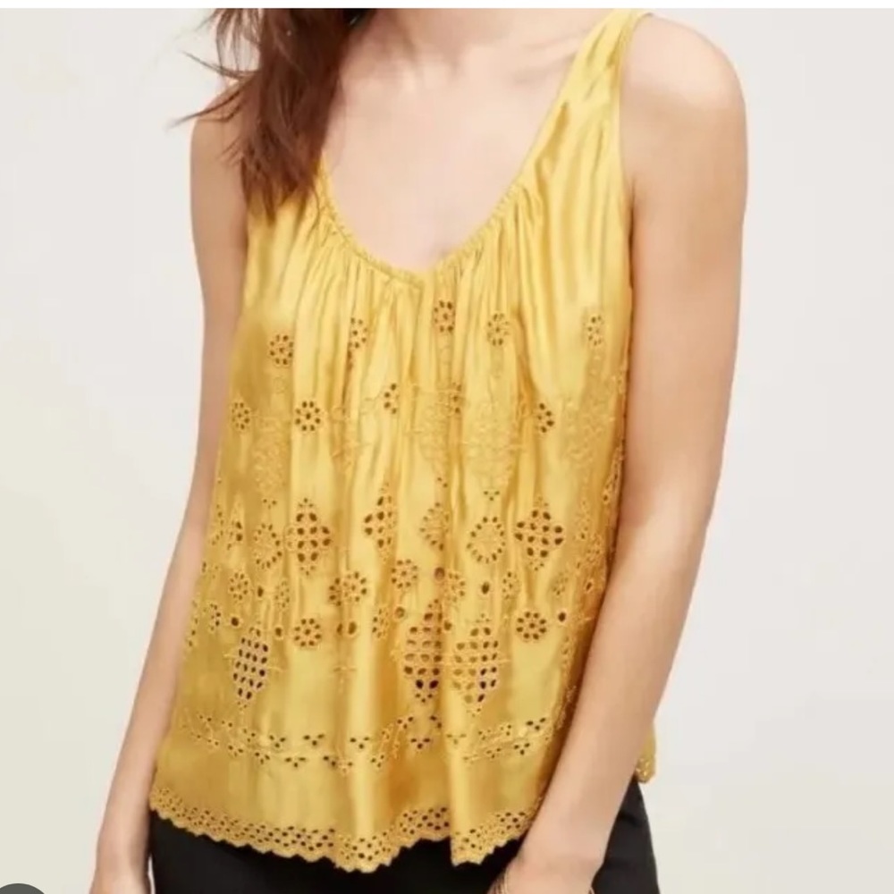 Vanessa Virginia By Anthropologie Yellow Eyelet Swing Top Size 2 petite EUC